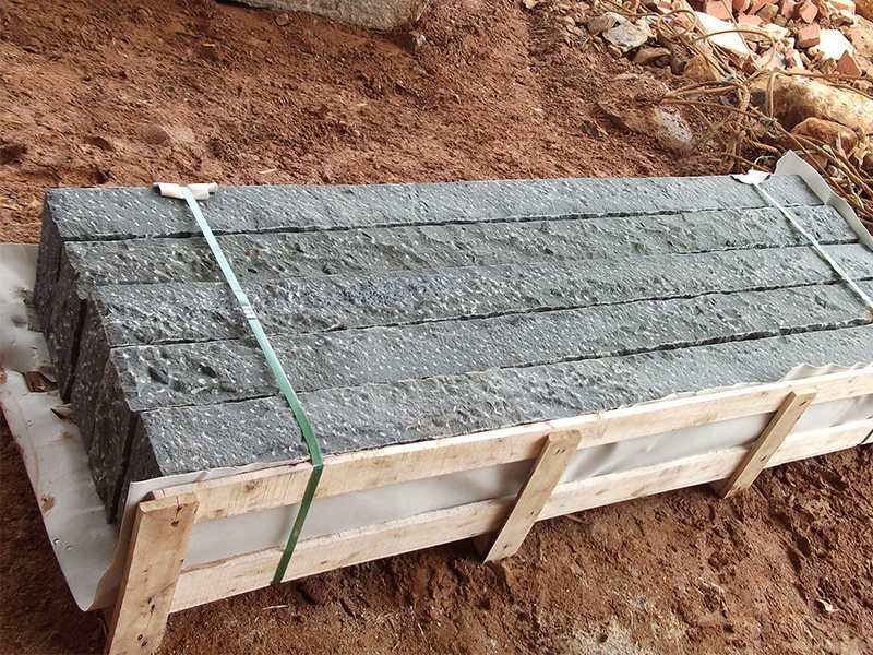 G685 China Granite Custom Palisade Stone-1