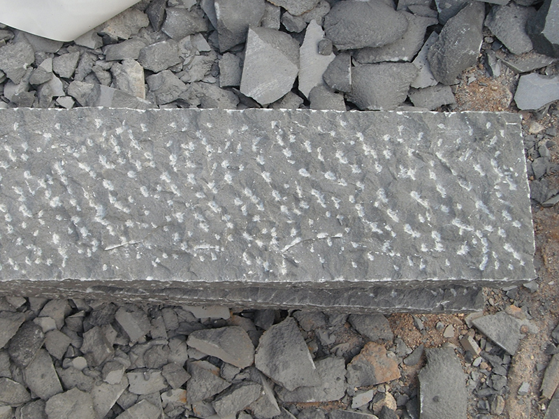 G685 China Granite Custom Palisade Stone-1